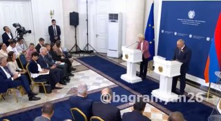 Урсула фон дер Ляйен поздравила Никола Пашиняна с победой на выборах и объявила о пакете поддержки в €200 млн для Армении