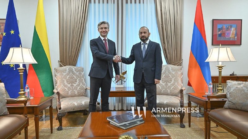 Министры иностранных дел Армении и Литвы Арарат Мирзоян и Кестутис Будрис