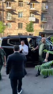 Сурен Папикян встретился с молодежью «Гражданского договора» в Араратской области