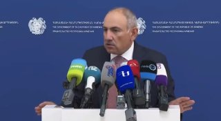 Никол Пашинян заявил о готовности Гагика Царукяна принять сделку на коленях