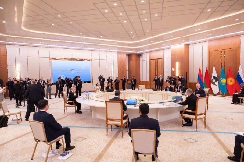 Лидеры стран ЕАЭС подписывают совместное заявление в Астане 29 мая 2026 года о референдуме в Армении, актуальное для
