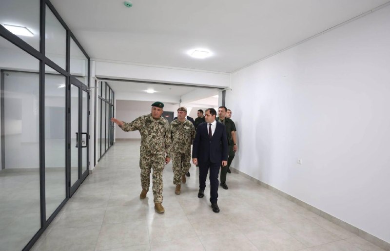 Сурен Папикян открыл новый корпус штаба учебного центра в Араратской области