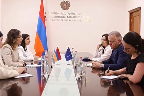 Глава Минюста Армении обсудила с послом ЕС судебные реформы и права человека