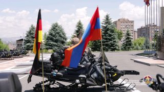 Армия Армении получила из Германии 16 снегоходов для высокогорья — заявление Сурена Папикяна